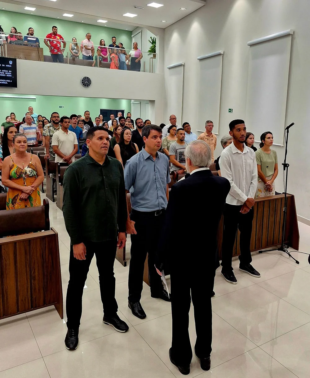 Ordenacao-de-oficiais-diaconos-1